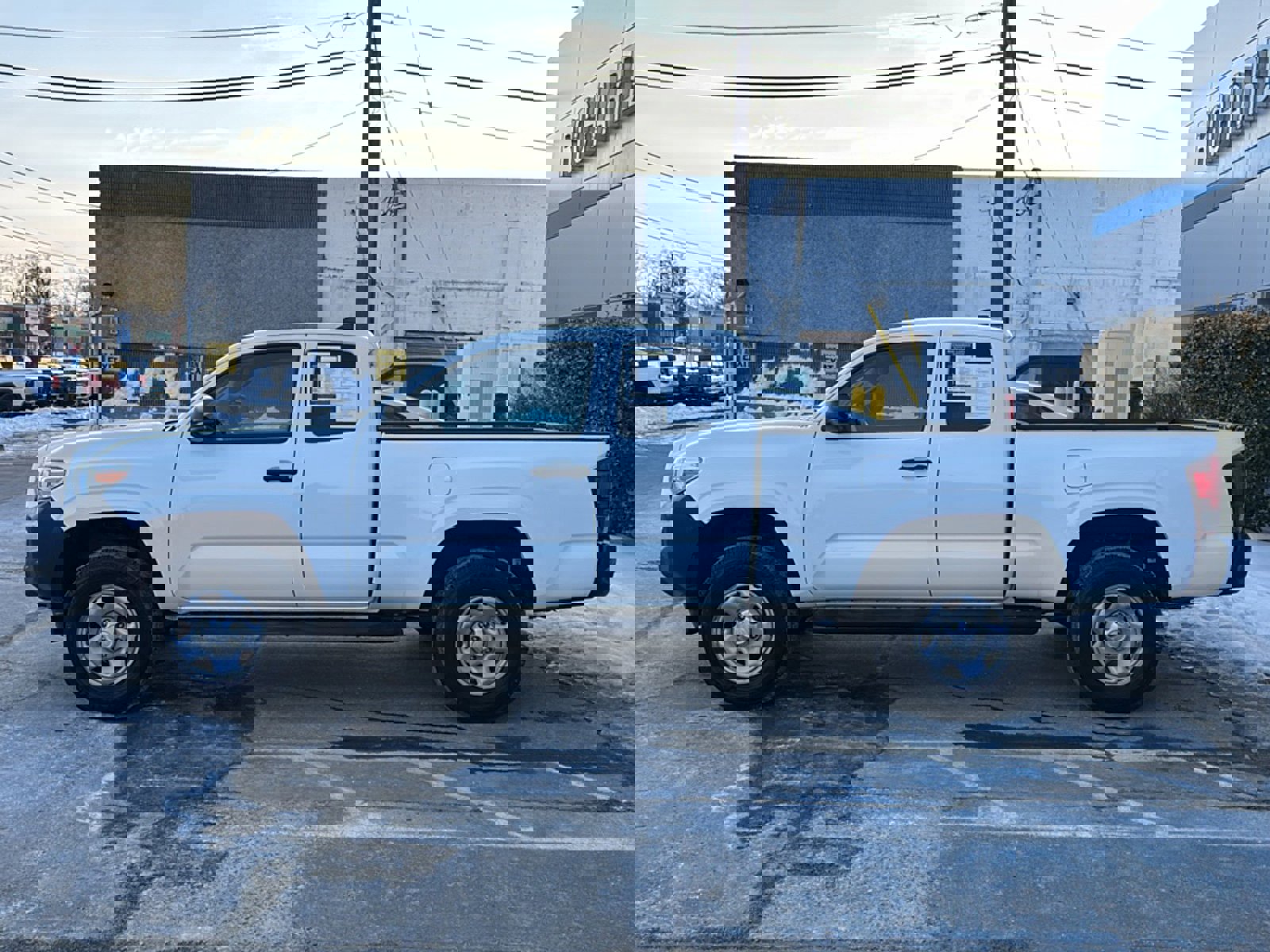 Used 2020 Toyota Tacoma SR image 8