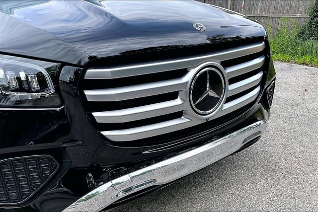 Used 2024 Mercedes-Benz GLS 450 4MATIC image 6