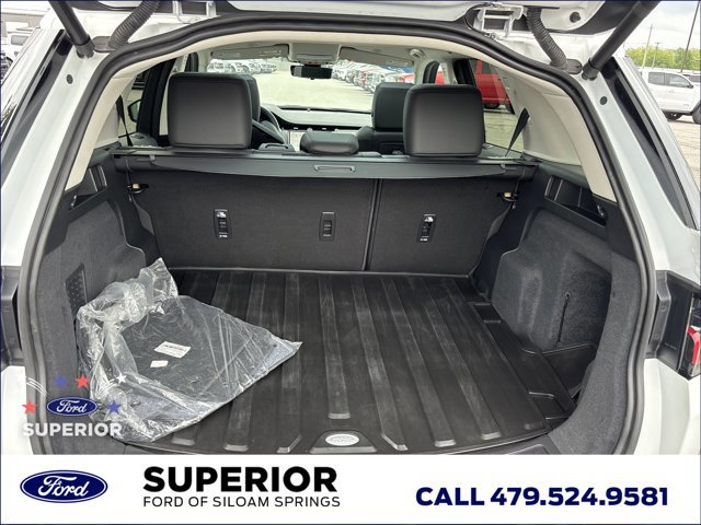 Used 2025 Land Rover Discovery Sport S AWD/4WD image 7