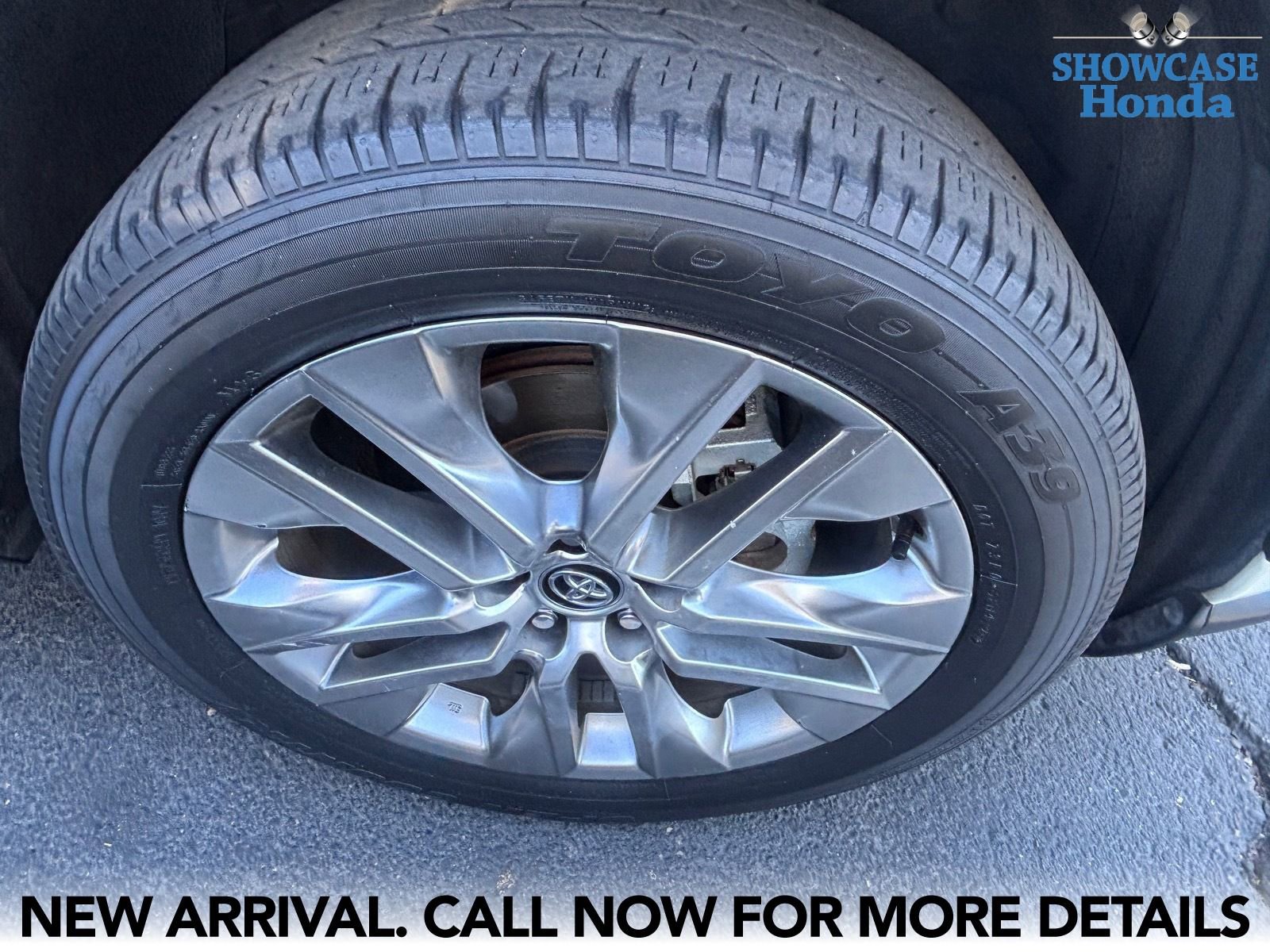 Used 2021 Toyota RAV4 XLE Premium FWD image 6