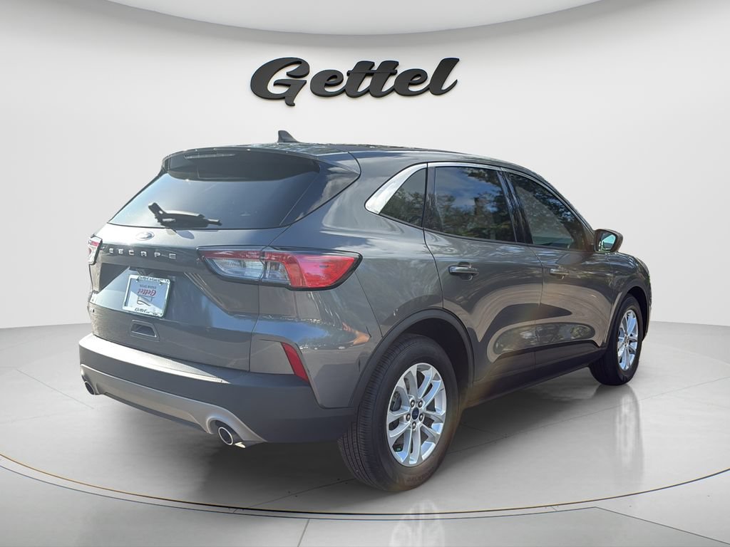 Used 2022 Ford Escape SE w/ Convenience Package FWD image 5