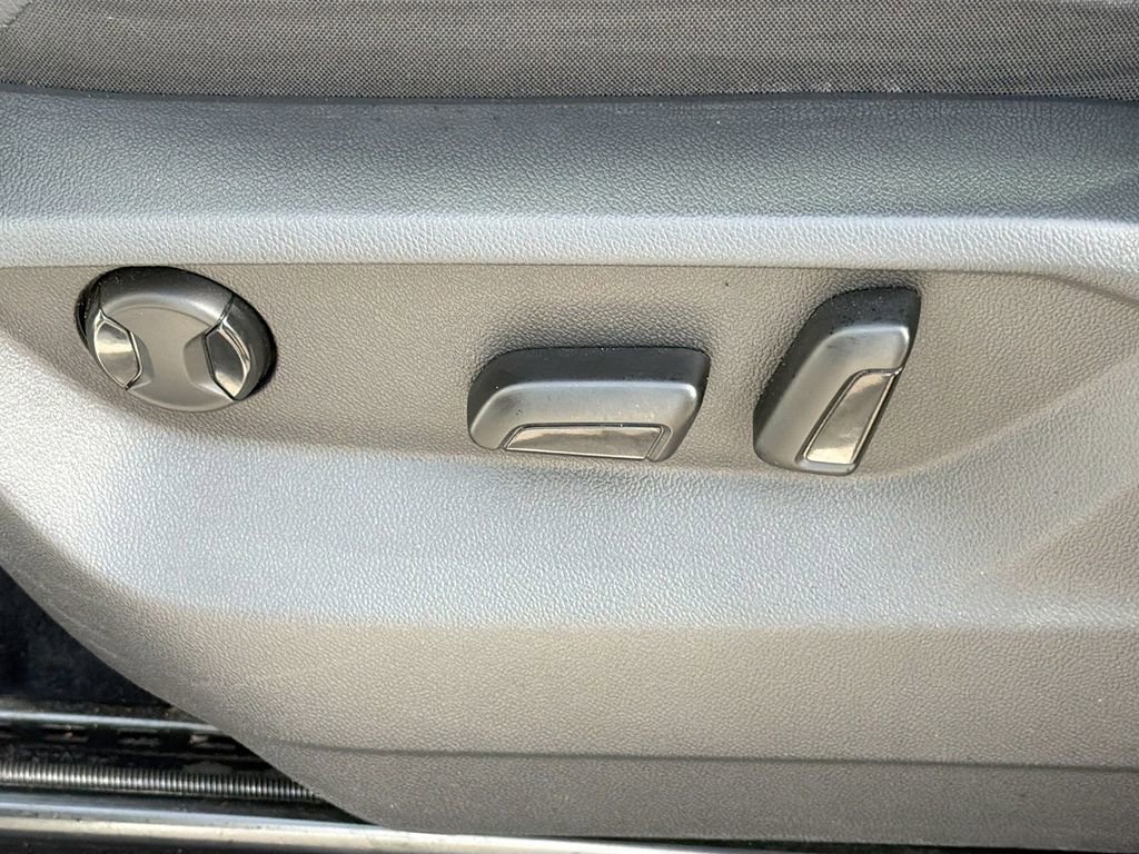 Used 2019 Volkswagen Tiguan SEL image 25