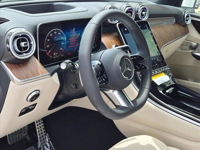 New 2027 Mercedes-Benz GLC 300 4MATIC image 3