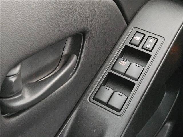 Used 2025 Nissan Frontier S RWD image 24