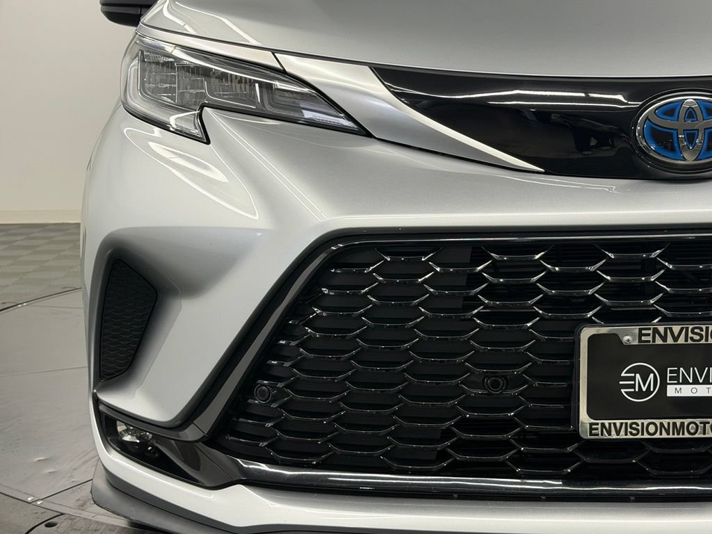 Certified 2023 Toyota Sienna XSE w/ XSE Plus Package AWD/4WD image 9