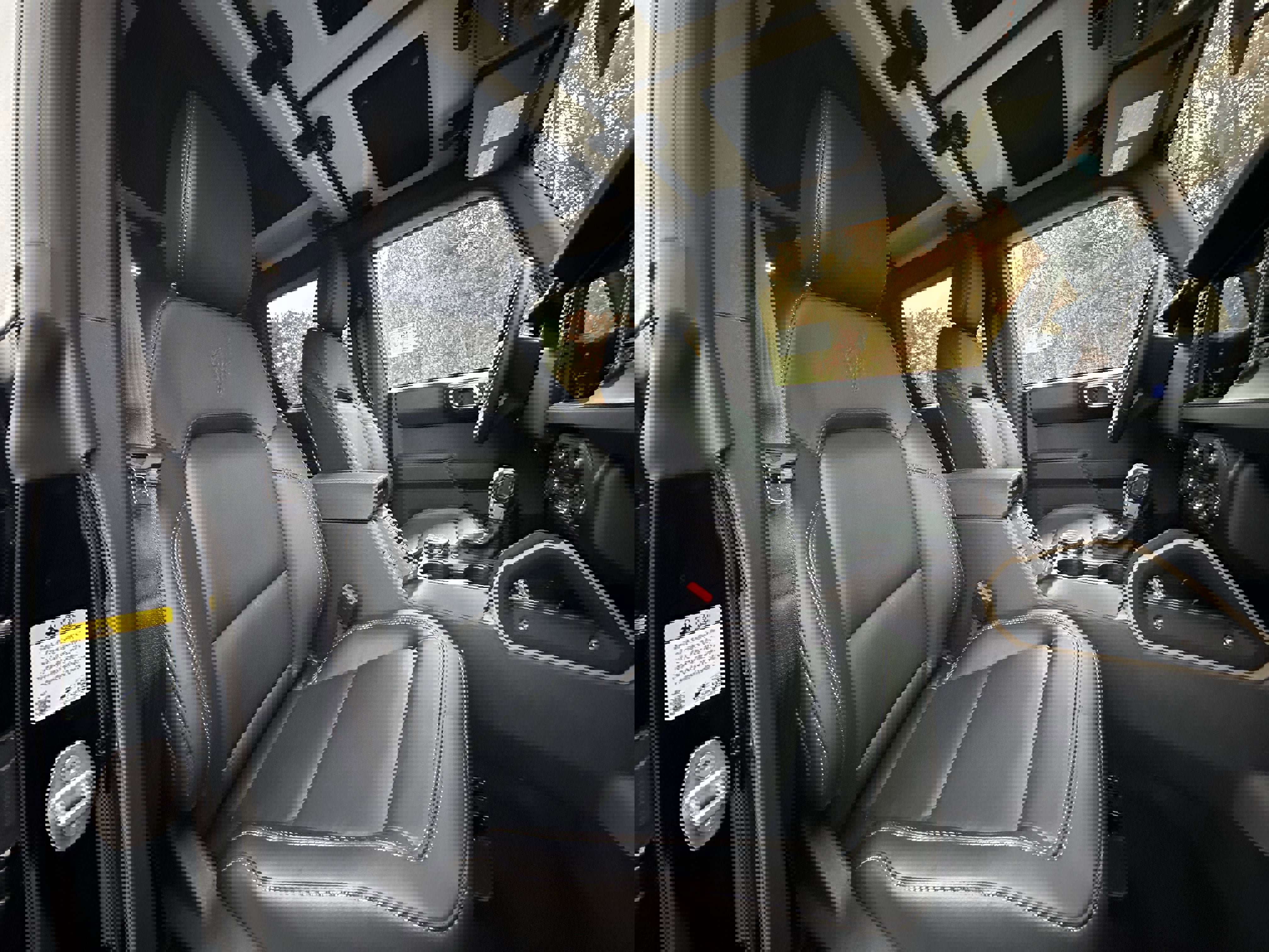 New 2025 Ford Bronco Badlands image 33