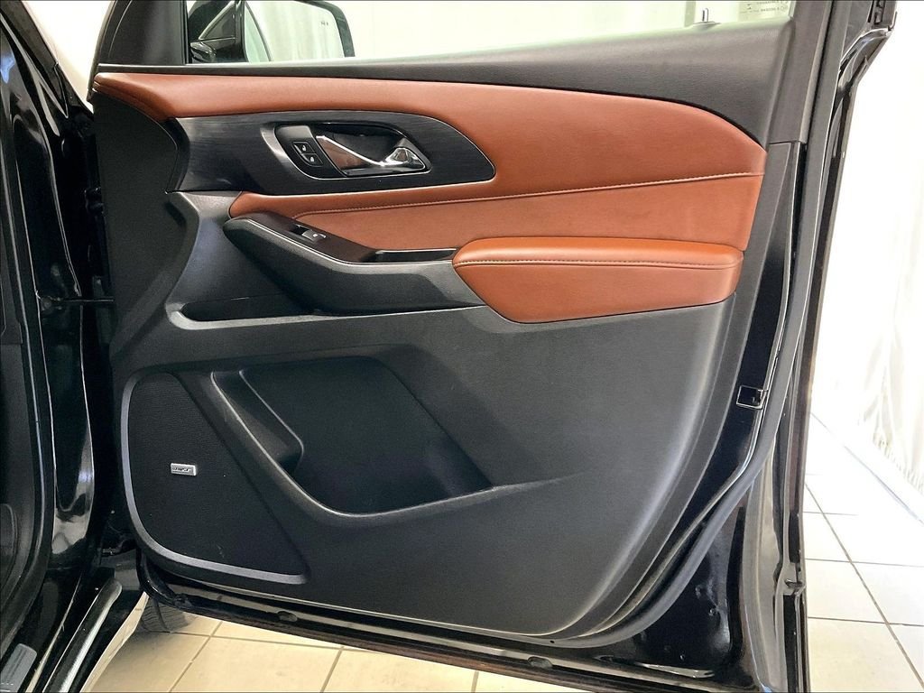 Used 2018 Chevrolet Traverse High Country AWD/4WD image 12