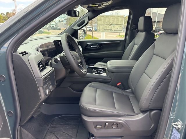 New 2026 Chevrolet Suburban Z71 w/ Comfort Package AWD/4WD image 7