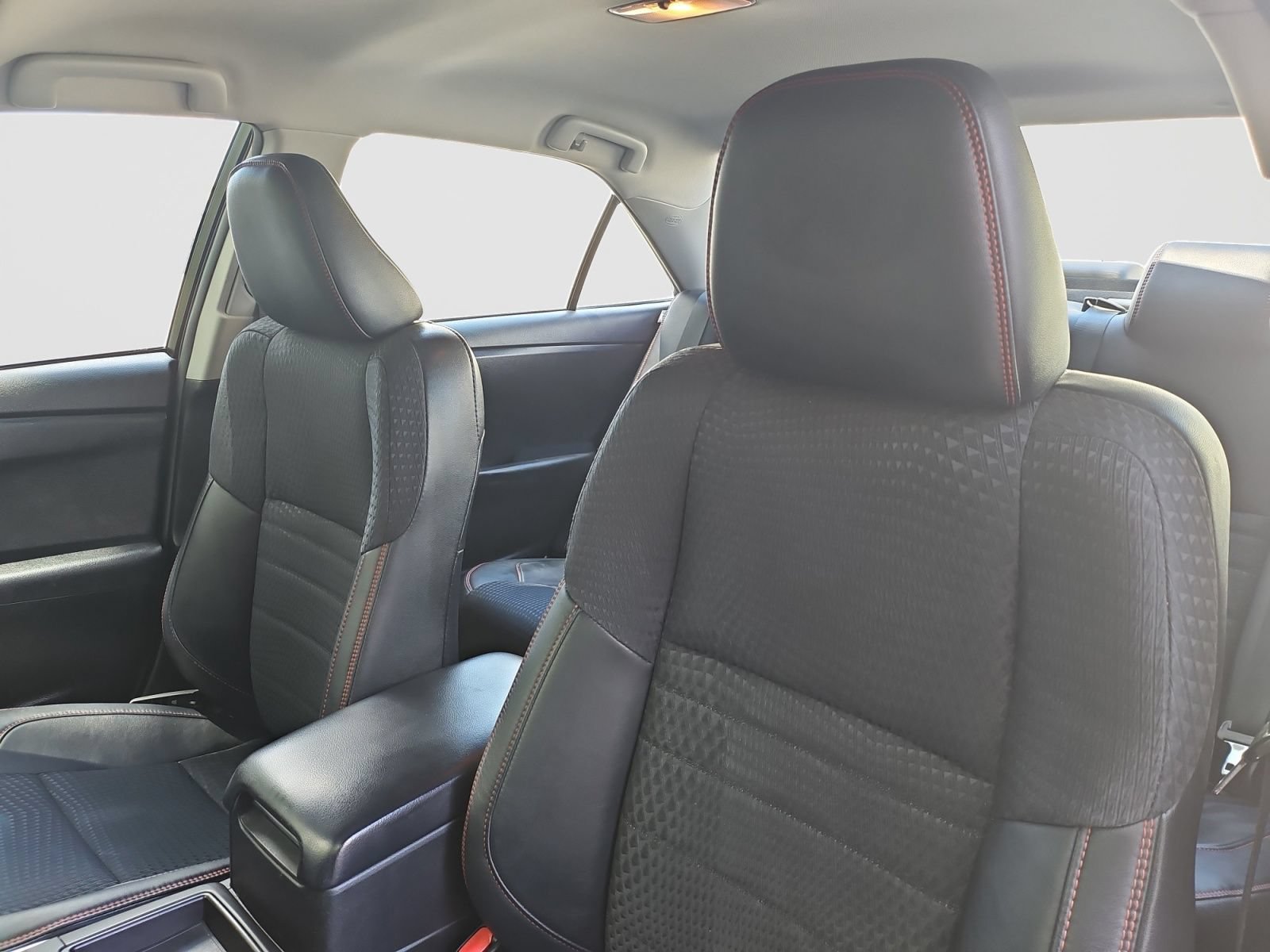 Used 2015 Toyota Camry SE FWD image 20
