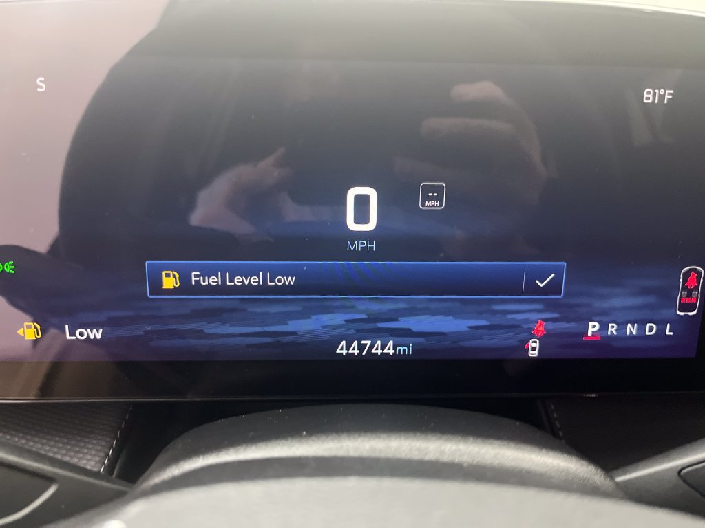 Used 2025 Chevrolet Equinox LT w/ Safety and Technology Package FWD image 19