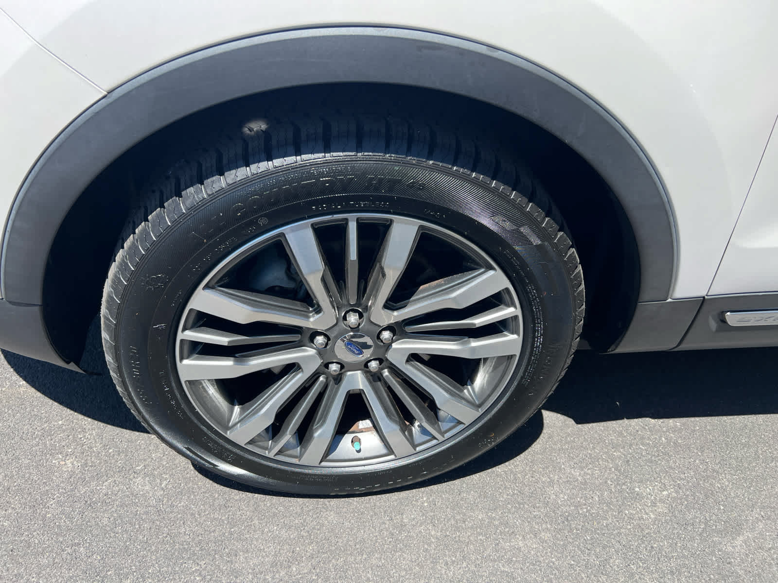 Used 2018 Ford Explorer Platinum AWD/4WD image 6