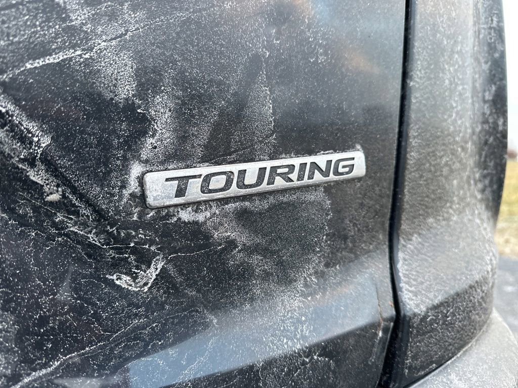 Used 2017 Honda CR-V Touring image 4