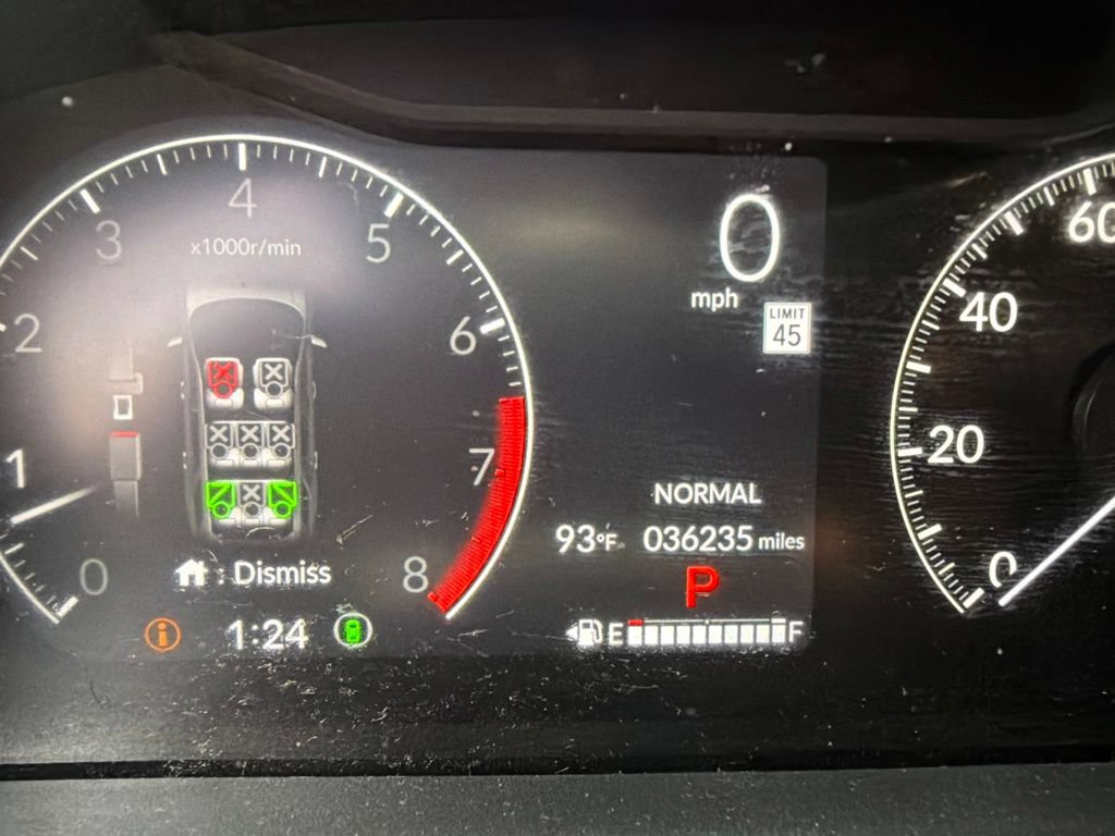 Used 2025 Honda Pilot Sport image 6