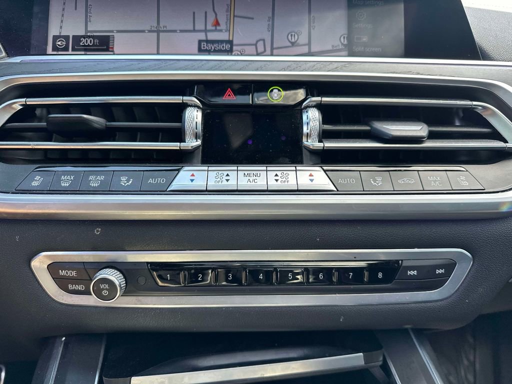 Used 2021 BMW X7 xDrive40i w/ M Sport Package AWD/4WD image 37