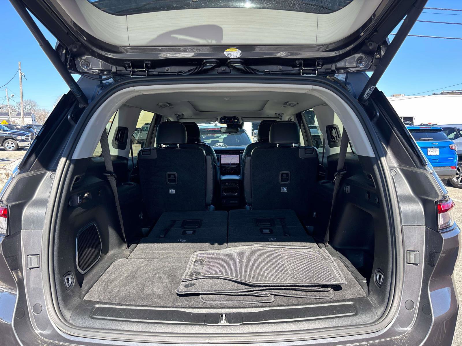 Certified 2022 Jeep Grand Cherokee L Limited AWD/4WD image 15