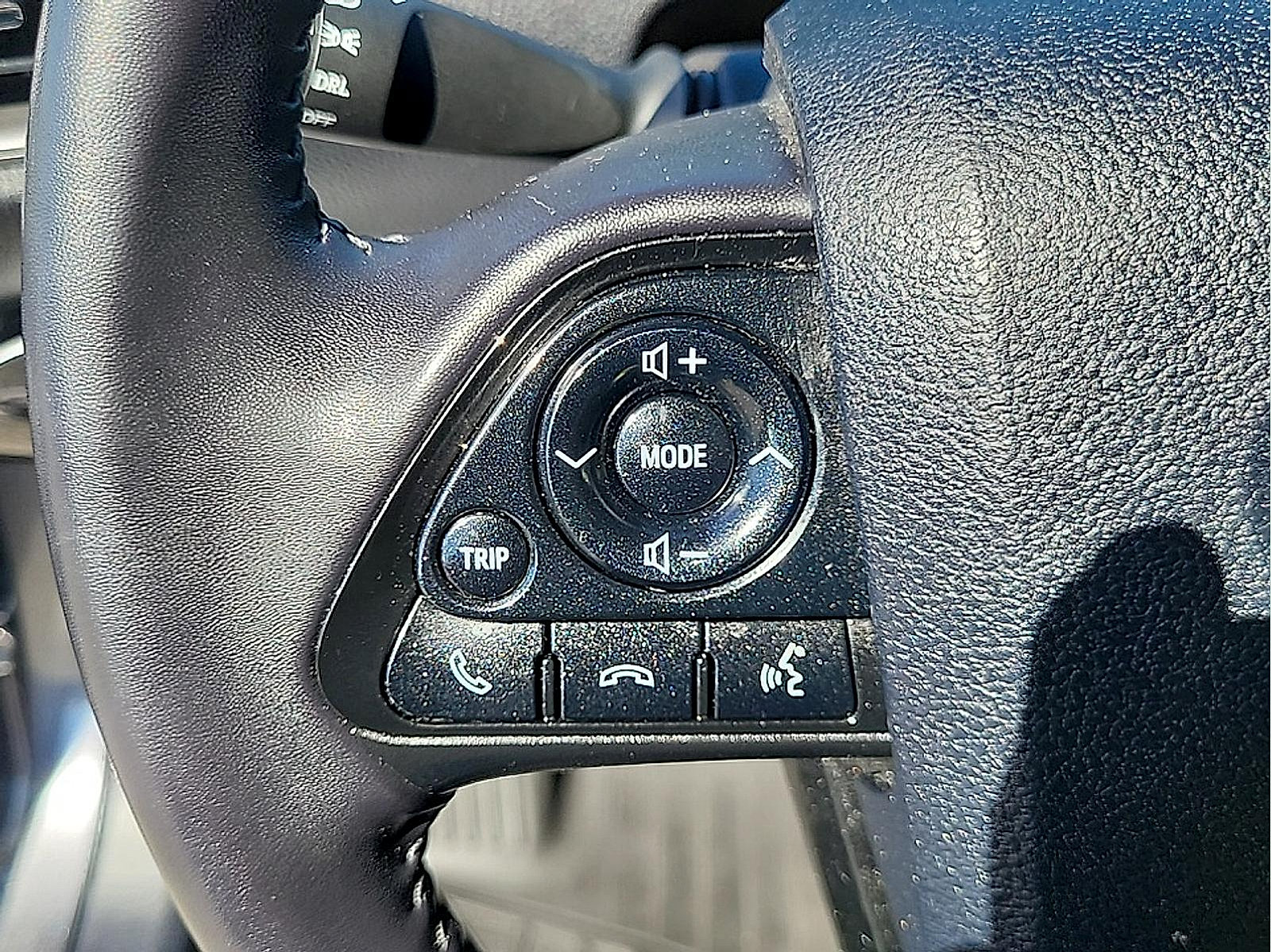 Used 2020 Toyota Prius Prime LE FWD image 17