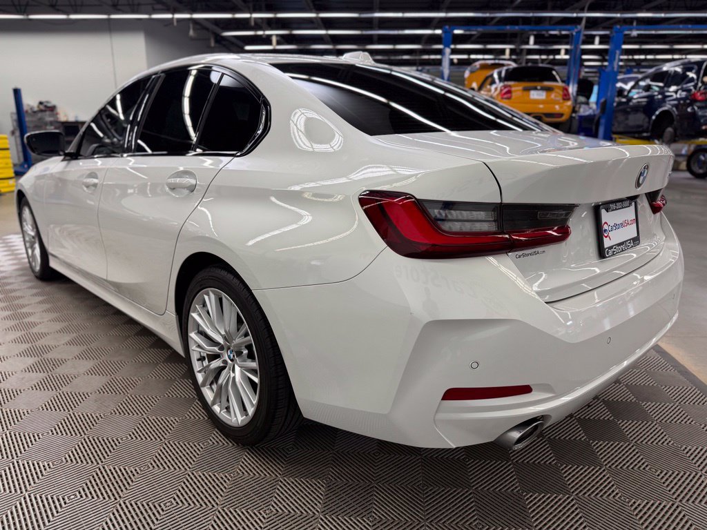 Used 2023 BMW 330i Sedan w/ Driving Assistance Package RWD image 9