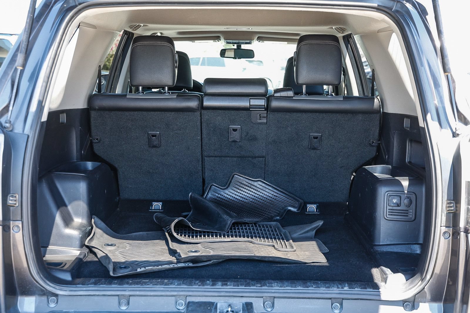 Used 2018 Toyota 4Runner SR5 Premium AWD/4WD image 27