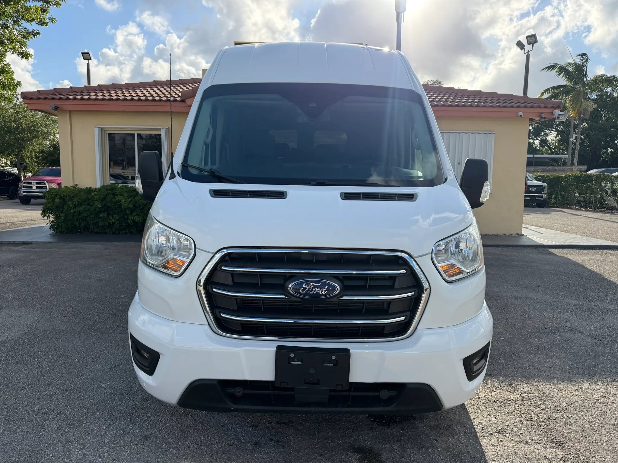 Used 2020 Ford Transit 350 XLT RWD image 9