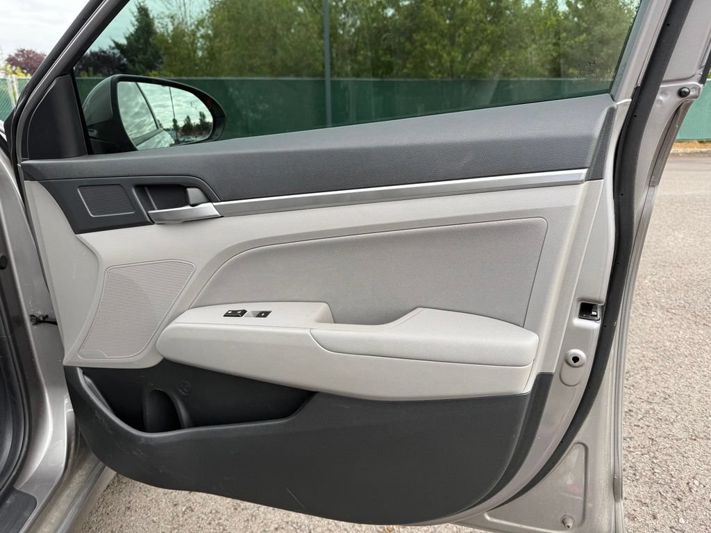 Used 2020 Hyundai Elantra Value Edition FWD image 27