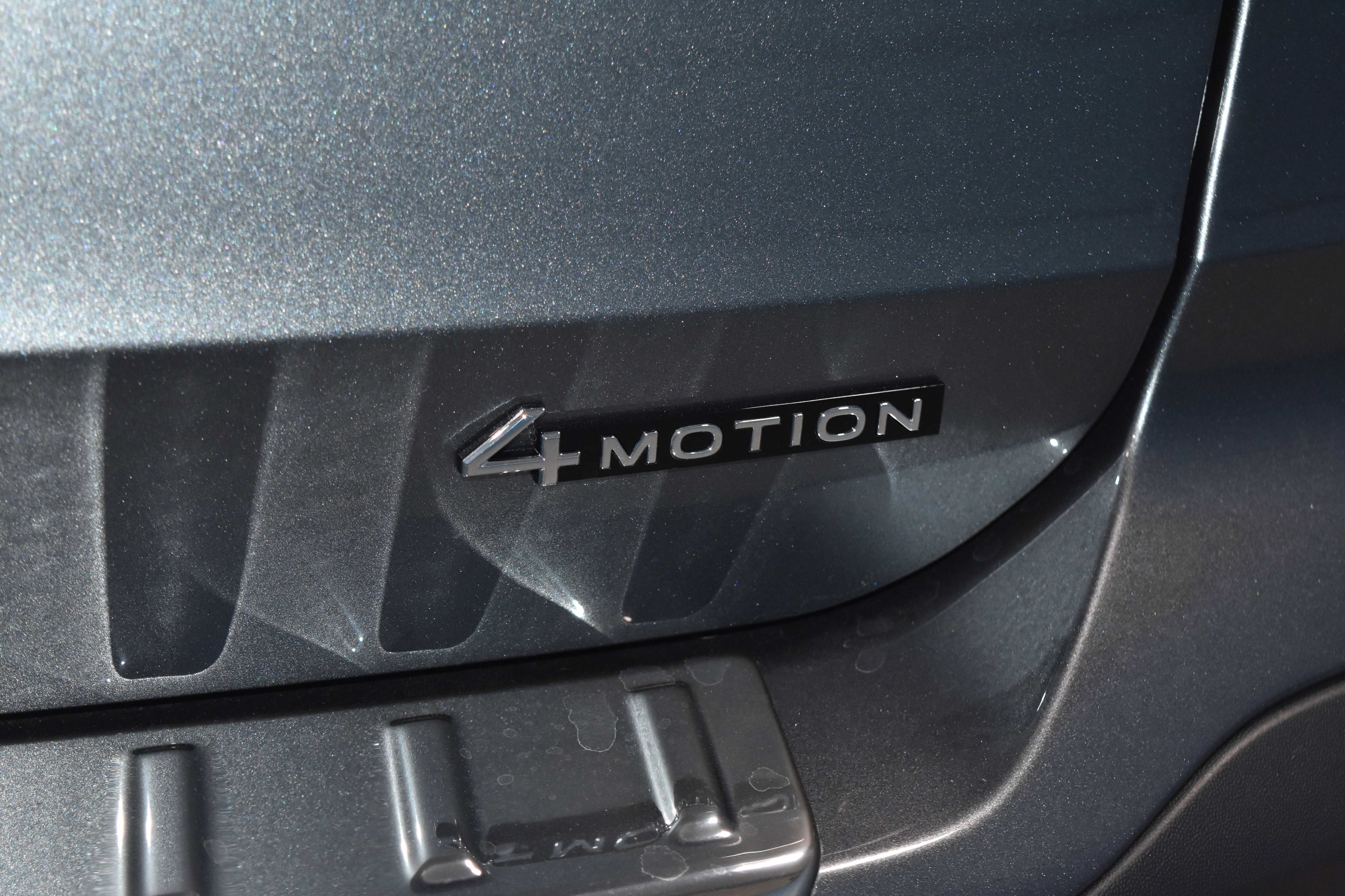 New 2025 Volkswagen Taos SE image 24