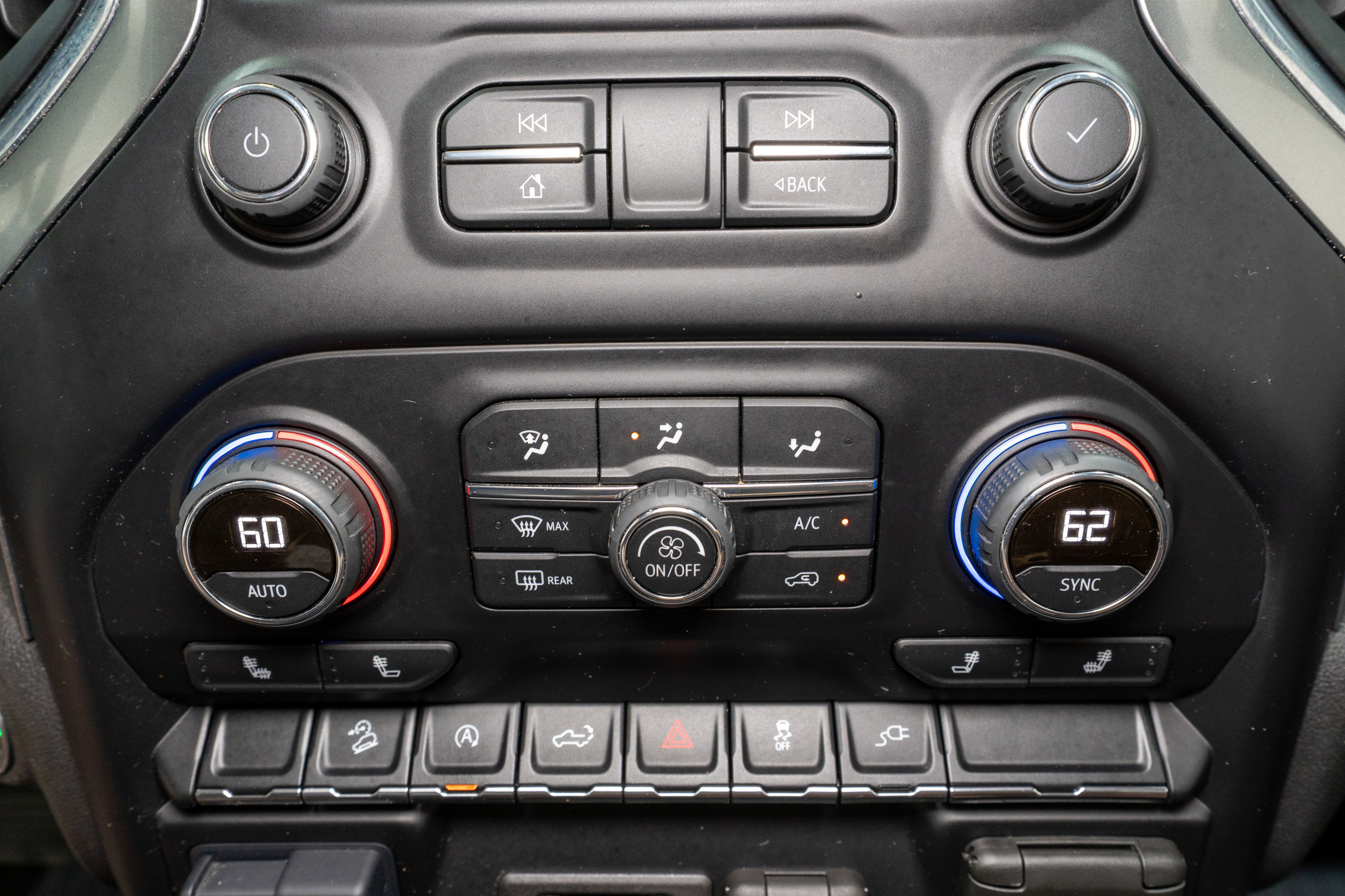 Used 2021 Chevrolet Silverado 1500 LT AWD/4WD image 21