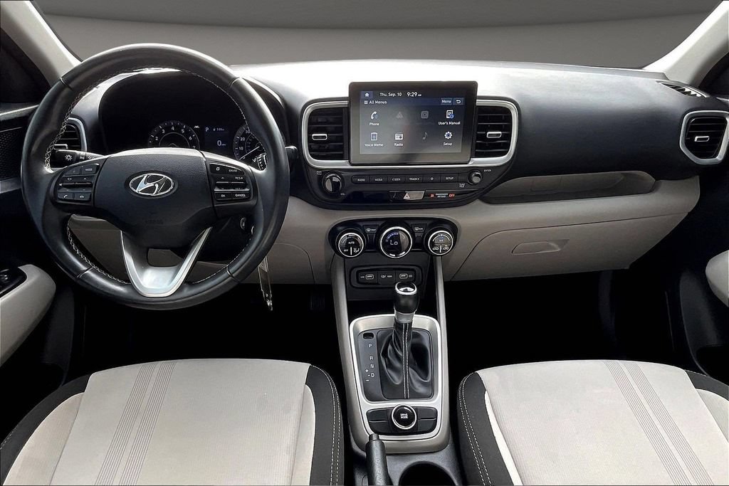 Used 2022 Hyundai Venue SEL FWD image 10