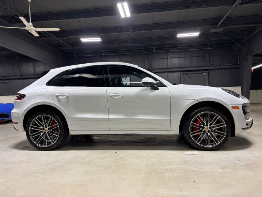 Used 2018 Porsche Macan Turbo image 4