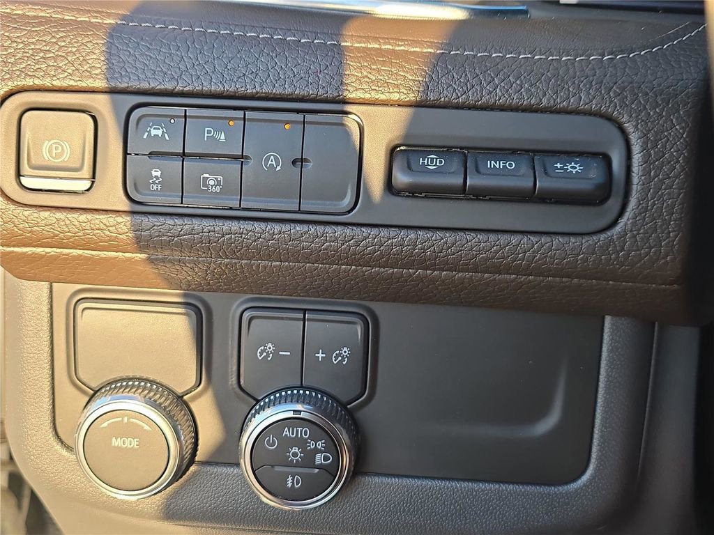 Used 2023 GMC Yukon XL Denali image 27