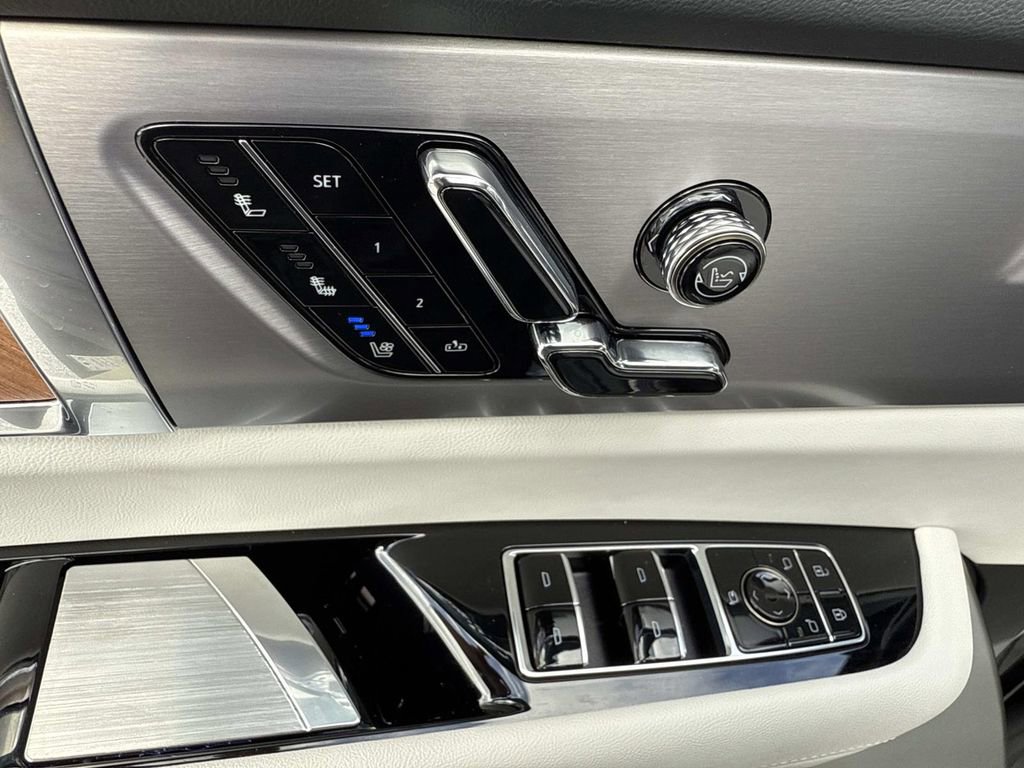 New 2026 Cadillac Vistiq Sport image 20