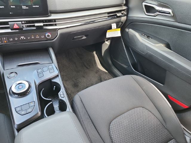 New 2027 Kia Sportage S FWD image 20