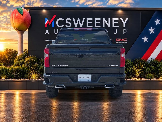 Used 2024 Chevrolet Silverado 1500 Custom Trail Boss AWD/4WD image 4