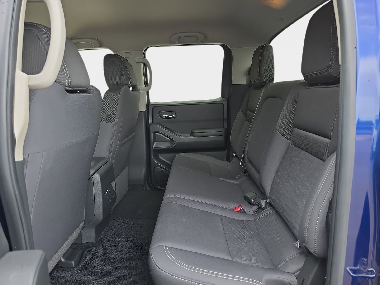 Used 2023 Nissan Frontier SV w/ Technology Package image 17