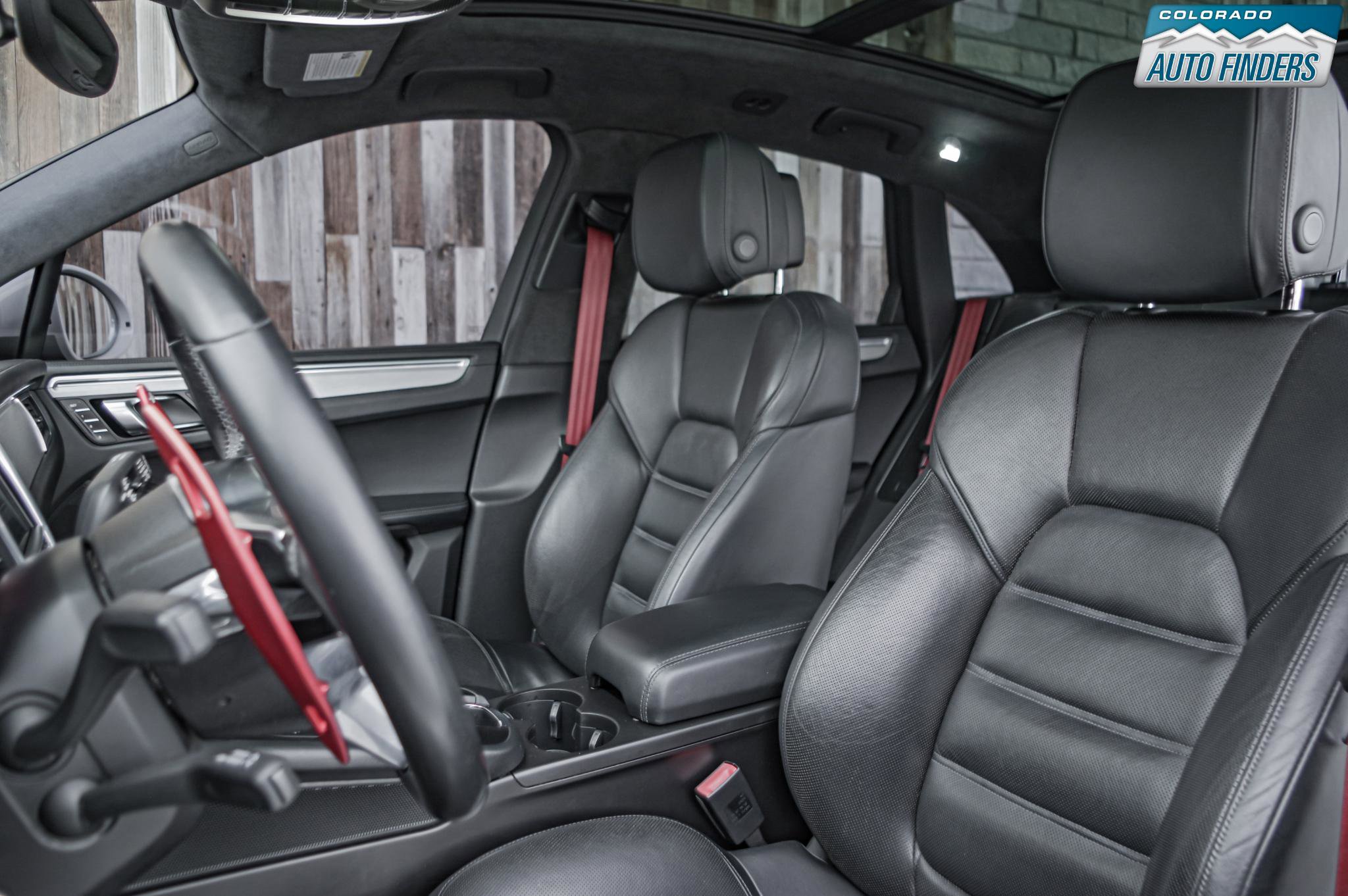 Used 2015 Porsche Macan Turbo image 13