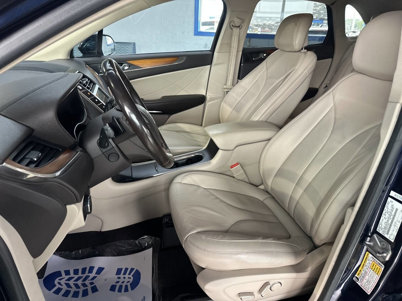 Used 2017 Lincoln MKC Select w/ Select Plus Package image 14