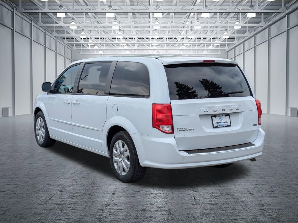 Used 2016 Dodge Grand Caravan SE w/ Quick Order Package 29E SE FWD image 3