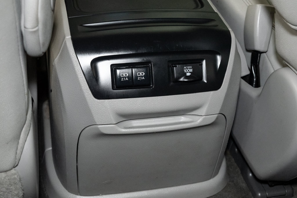 Used 2018 Toyota Sienna XLE Premium FWD image 26