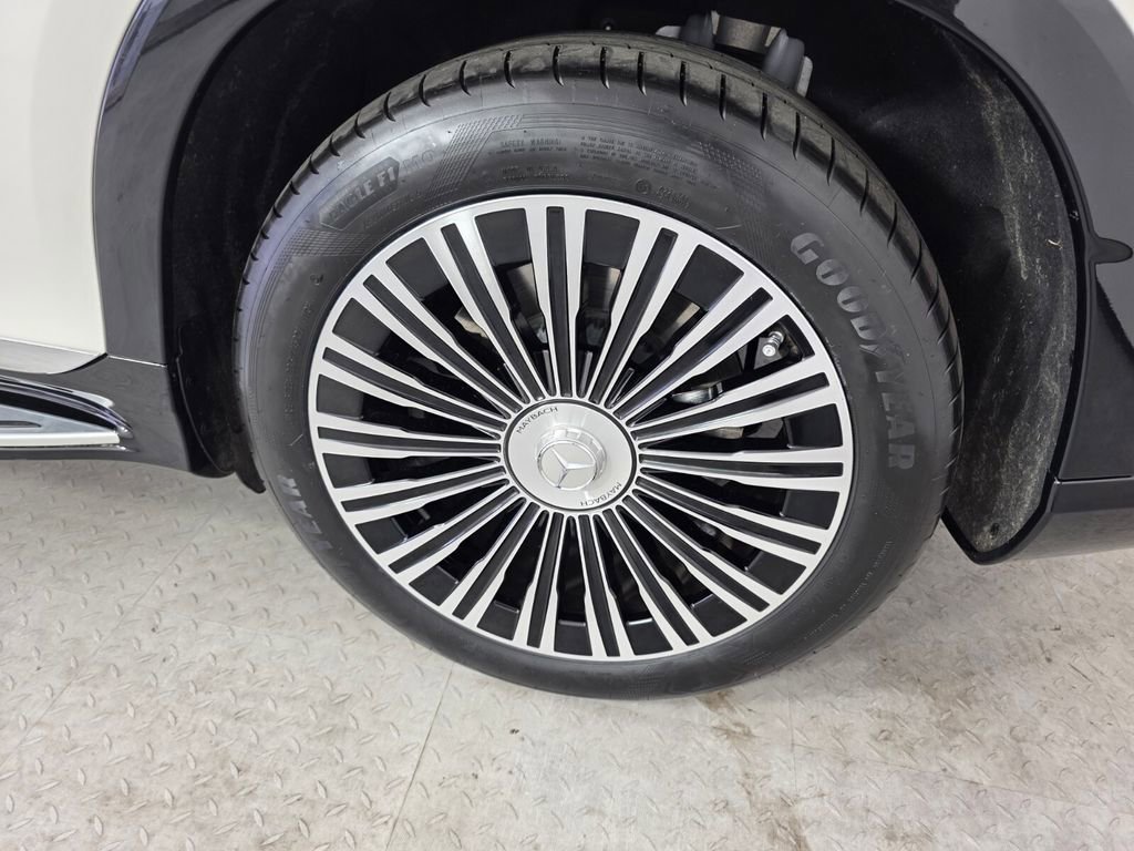 Certified 2024 Mercedes-Benz Maybach EQS 680 4MATIC image 18