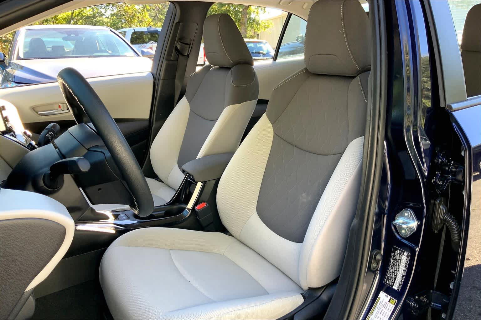 Used 2020 Toyota Corolla LE FWD image 8