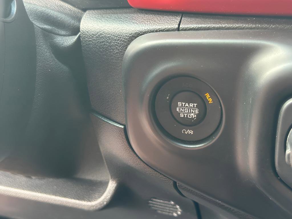 Used 2018 Jeep Wrangler Unlimited Rubicon w/ Steel Bumper Group image 19