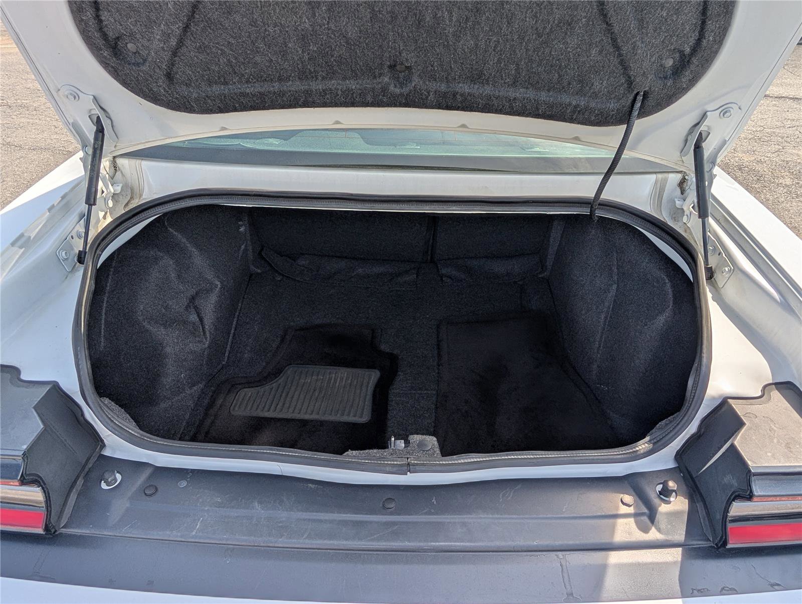 Used 2019 Dodge Challenger SXT w/ Blacktop Package image 12