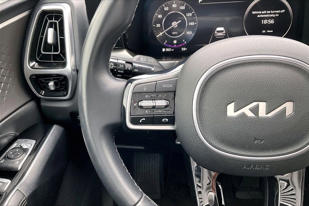 Used 2023 Kia Sorento SX image 32