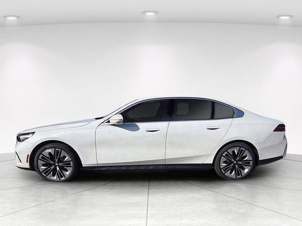 New 2026 BMW 530i xDrive w/ Premium Package AWD/4WD image 7