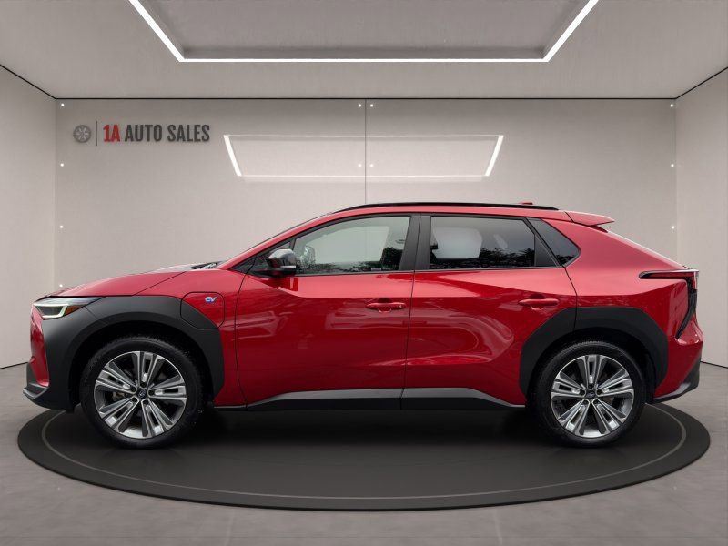 Used 2023 Subaru Solterra AWD image 2