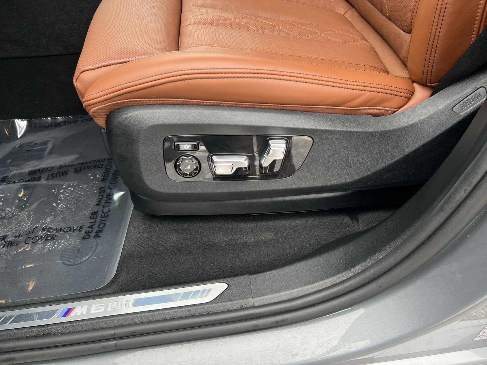 Used 2024 BMW X7 M60i w/ Executive Package image 14