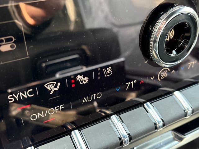 New 2026 GMC Yukon Denali w/ Denali Reserve Package image 11