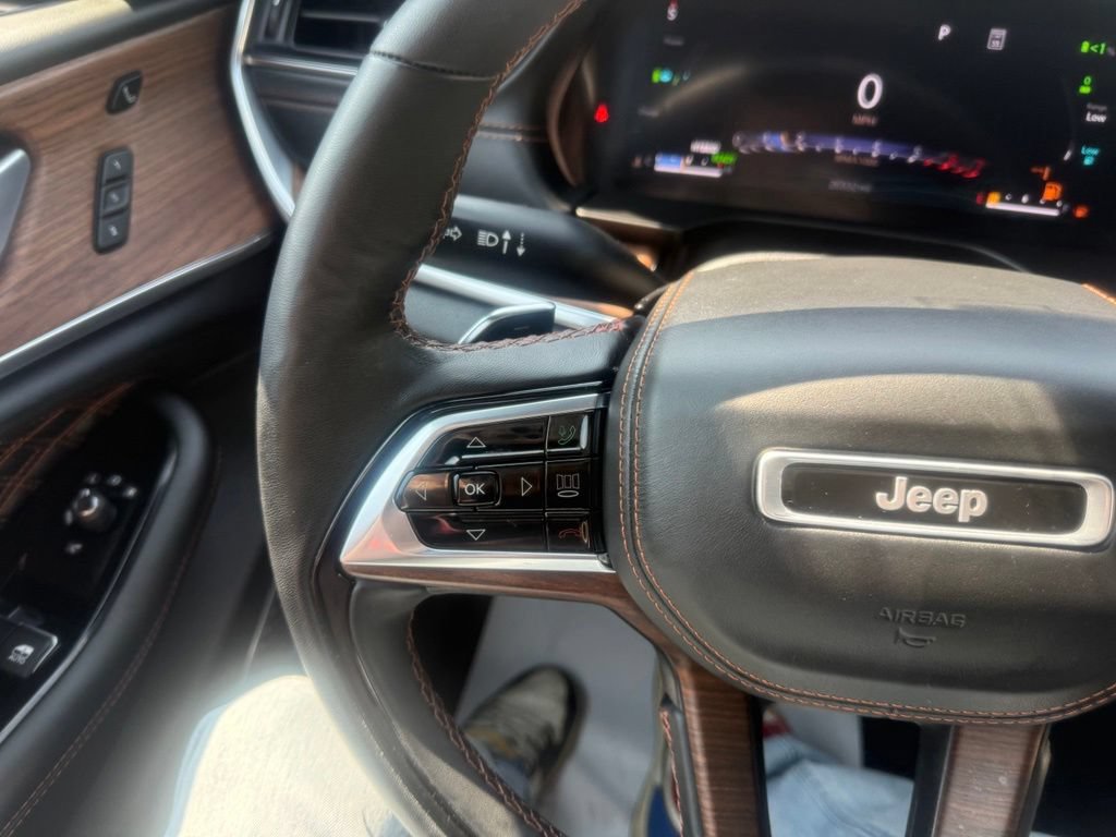 Certified 2023 Jeep Grand Cherokee Summit w/ Advanced Protech Group IV AWD/4WD image 18