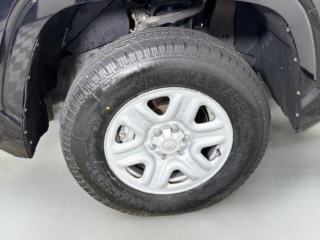 Used 2025 Toyota Tundra SR w/ SR Tow Package AWD/4WD image 31