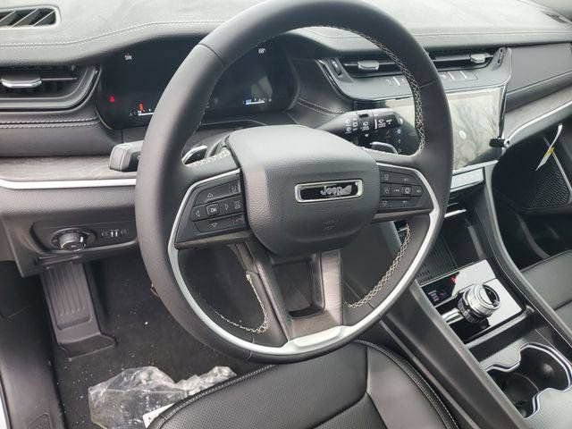 New 2026 Jeep Grand Cherokee L Limited w/ Luxury Tech Group II AWD/4WD image 20