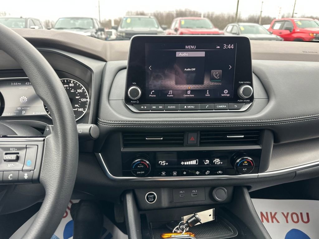 Used 2023 Nissan Rogue SV image 22